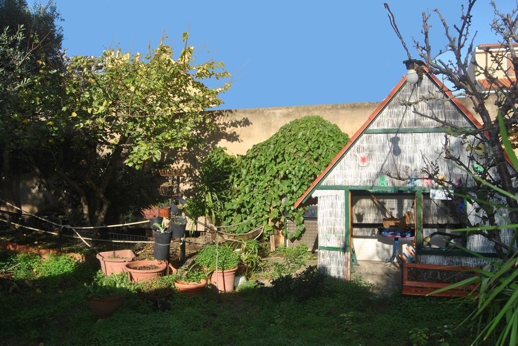 La Jacaranda Hotel SantʼAntìoco Esterno foto
